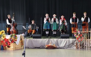 IV Powiatowy Przegląd Zespołów Folklorystycznych (8)