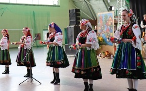 IV Powiatowy Przegląd Zespołów Folklorystycznych (9)