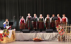 IV Powiatowy Przegląd Zespołów Folklorystycznych (1)